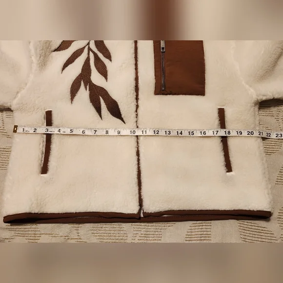 Taylor Swift Life is a Willow Zip up Fleece Sherpa Jacket - Picture 4 of 12